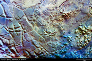 Mars_aram_chaos_terrain.jpg (144111 bytes)