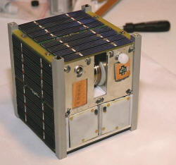 cubesat.jpg (66039 bytes)