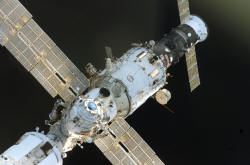 iss.jpg (312758 bytes)