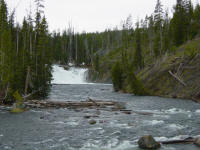 Lewis_Falls.jpg (102492 bytes)