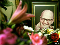 Floral tributes to Arthur C Clarke