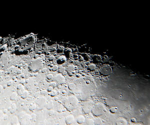 Clavius_i_Pravi_Zid.jpg (158257 bytes)