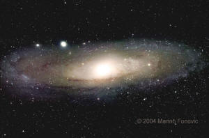 4_Andromeda_center_fonovic.jpg (78868 bytes)